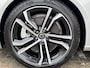 Volvo V90 T6 AWD Recharge Plus Dark / Panoramisch Dak / Luchtvering / 20” / 360 camera / Alarm