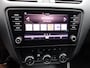 Skoda Octavia Combi 1.0 TSI Greentech Ambition Business Automatische airco, navigatie, parkeersensoren, cruise controle, licht metalen velgen, stoel verwarming, enz.
