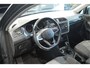Volkswagen Tiguan 2.0 TDI Life navi clima camera trekhaak 17 inch 150 pk !!