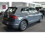 Volkswagen Tiguan 2.0 TDI Life navi clima camera trekhaak 17 inch 150 pk !!