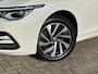 Volkswagen Golf 1.4 eHybrid Style / Trekhaak/ Allseasonbanden / Egonomische Stoelen / Stoelverwarming