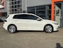 Volkswagen Golf 1.4 eHybrid Style / Trekhaak/ Allseasonbanden / Egonomische Stoelen / Stoelverwarming