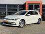 Volkswagen Golf 1.4 eHybrid Style / Trekhaak/ Allseasonbanden / Egonomische Stoelen / Stoelverwarming