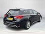 Toyota Auris Touring Sports 1.8 Hybrid Executive | Navigatie | Achteruitrijcamera | Panoramadak