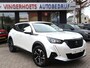 Peugeot 2008 Benzine 130 Pk * Automaat * Luxe Allure * Navigatie * Trekhaak * Achteruitrij Camera * Cruise & Climate Control * DAB Radio * L.M. Velgen * Vingerhoets; Vierde Generatie Eersteklas Service. Al meer dan 100 jaar een begrip in de Brabantse Kempen.