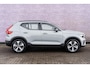 Volvo XC40 2.0 B4 Plus Dark | Adaptieve Cruise Control | Trekhaak | Elektrische stoelverstelling | Stoel + stuurverwarming | Harman Kardon audio | Verwarmbare Voorruit | Dodehoekdetectie | Carplay |