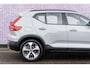 Volvo XC40 2.0 B4 Plus Dark | Adaptieve Cruise Control | Trekhaak | Elektrische stoelverstelling | Stoel + stuurverwarming | Harman Kardon audio | Verwarmbare Voorruit | Dodehoekdetectie | Carplay |