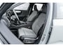 Volvo XC40 2.0 B4 Plus Dark | Adaptieve Cruise Control | Trekhaak | Elektrische stoelverstelling | Stoel + stuurverwarming | Harman Kardon audio | Verwarmbare Voorruit | Dodehoekdetectie | Carplay |
