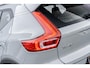 Volvo XC40 2.0 B4 Plus Dark | Adaptieve Cruise Control | Trekhaak | Elektrische stoelverstelling | Stoel + stuurverwarming | Harman Kardon audio | Verwarmbare Voorruit | Dodehoekdetectie | Carplay |