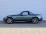 Mazda MX-5 Roadster Coupé 1.8 Hanabi | Stoelverwarming | Leer | Navi | 17" LM | Cruise | Clima | Hardtop | Nieuwstaat | Ned. auto |