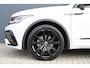 Volkswagen Tiguan 1.5 TSI R-Line Black Style | panoramadak | camera | adap. cruise | dodehoek detectie | NL auto | 1e eig.