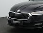 Skoda Octavia Combi 1.0 TSI 110 pk Business Edition | Trekhaak | Navigatie | Parkeersensoren voor/achter | Carplay