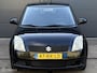 Suzuki Swift 1.3 GLS 5 deurs - AIRCO - EL. RAMEN + SPIEGELS - CPV - LM VELGEN - STUURBEKRACHTIGING - ZWART METALLIC - RADIO/CD - NL AUTO - NIEUWE APK T/M 05-09-2026 -