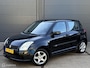 Suzuki Swift 1.3 GLS 5 deurs - AIRCO - EL. RAMEN + SPIEGELS - CPV - LM VELGEN - STUURBEKRACHTIGING - ZWART METALLIC - RADIO/CD - NL AUTO - NIEUWE APK T/M 05-09-2026 -