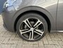 Peugeot 208 1.2 PureTech GT-line | Automaat | Navigatie via Telefoon | 17 inch Lichtmetalen Velgen | Trekhaak 1150 KG | Climate Control | Sensoren | Cruise Control | Mistlampen | LED Verlichting | Half Lederen Sportstoelen |