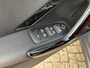 Peugeot 208 1.2 PureTech GT-line | Automaat | Navigatie via Telefoon | 17 inch Lichtmetalen Velgen | Trekhaak 1150 KG | Climate Control | Sensoren | Cruise Control | Mistlampen | LED Verlichting | Half Lederen Sportstoelen |