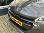 Peugeot 208 1.2 PureTech GT-line | Automaat | Navigatie via Telefoon | 17 inch Lichtmetalen Velgen | Trekhaak 1150 KG | Climate Control | Sensoren | Cruise Control | Mistlampen | LED Verlichting | Half Lederen Sportstoelen |