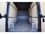 Mercedes-Benz Sprinter 319 3.0 CDI V6 L2H2 AUT. LED, 360 CAMERA, ADAPT. CRUISE, TREKHAAK, MBUX 10'', STANDKACHEL, NAVI, CLIMA, PARKEERSENSOREN, APPLE CARPLAY, STOELVERWARMING