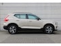 Volvo XC40 2.0 B4 Plus Dark | Voorstoelen elektrisch verstelbaar | Bestuurdersstoel met geheugenstanden | Trekhaak | Voorstoelen verwarmd | Stuurwiel verwarmd | Harman Kardon |
