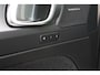 Volvo XC40 2.0 B4 Plus Dark | Voorstoelen elektrisch verstelbaar | Bestuurdersstoel met geheugenstanden | Trekhaak | Voorstoelen verwarmd | Stuurwiel verwarmd | Harman Kardon |