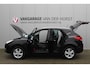 Hyundai ix35 1.6i-135pk GDI Business Edition. Keurig nette en stoere hoogzitter ! Trekhaak, Volautm. airco, Cruise control, Navigatie, Camera, LM wielen, Metallic lak etc.