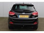 Hyundai ix35 1.6i-135pk GDI Business Edition. Keurig nette en stoere hoogzitter ! Trekhaak, Volautm. airco, Cruise control, Navigatie, Camera, LM wielen, Metallic lak etc.
