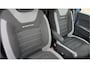 Dacia Lodgy 1.2 TCe Stepway 7p. Airco, Voorstoelen verwarmd, Multimediasysteem, Navigatie, , Cruise control, Achteruitrijcamera, Parkeersensoren, Elektrische ramen en spiegels, Lichtmetalen velgen, BOVAG GARANTIE