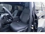 Land Rover Defender 110 2.0 P300e 110 SE