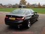BMW 3-Serie 318i SPORTLINE VIRTUAL/DAB/CARPLAY/SFEERVERLICHTING/SPORTSTOEL