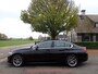 BMW 3-Serie 318i SPORTLINE VIRTUAL/DAB/CARPLAY/SFEERVERLICHTING/SPORTSTOEL