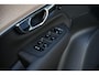 Volvo XC90 2.0 T8 Plug-in hybrid AWD Plus Bright | Verwacht medio december | Adaptieve luchtvering met Four-C Technologie | Panoramadak | Head-up Display | Harman Kardon audio systeem | 7 Zitplaatsen | Rondomzicht Camera | Apple CarPlay |