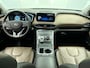 Hyundai Santa Fe 1.6 PHEV Comfort Smart Sky 265pk Automaat | Trekhaak | Schuif/Kanteldak | Navigatie | Climate Control | Adaptieve Cruise Control | Achteruitrijcamera | 19" Lichtmetalen Velgen | Keyless Entry/Start | Dodehoek Detectie | Verwarmbare Voorstoelen | Apple Carplay/Android Auto |