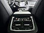 Volvo XC90 T8 Plug-in hybrid AWD Ultra Dark | Panoramdak | 360° camera | Bowers & Wilkins | Luchtvering | Stoelventilatie | Stoel- en Stuurverwarming | Trekhaak