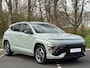Hyundai Kona 1.6 GDI HEV N Line Edition | N-Line exterieur & Pack N-Line interieur | 18'' Lichtmetalen velgen 2-tone | Direct leverbaar | Donker getint glas |
