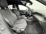 Peugeot 208 Hybrid 136 e-DCS6 GT / Adaptieve Cruise Control / Navigatie-pakket / Parkeersensoren Voor & Achter / Apple Carplay/Android Auto / Parkeercamera Voor & Achter / Climate Control / Dodehoekdetectie /