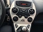 Ford Ka 1.2 Titanium Airco | Centrale portier vergrendeling met afstandsbediening | Elektrisch bediende ramen voor | Radio/CD MP3 en Aux aansluiting | 16Inch Lichtmetalen velgen | NAP | Nieuwe APK |
