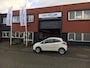 Ford Ka 1.2 Titanium Airco | Centrale portier vergrendeling met afstandsbediening | Elektrisch bediende ramen voor | Radio/CD MP3 en Aux aansluiting | 16Inch Lichtmetalen velgen | NAP | Nieuwe APK |