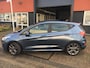 Ford Fiesta 1.0 EcoBoost ST-Line Climate Controle | Cruise Controle | Navigatie | Parkeer sensoren achter | Radio/DAB en Car Apple play | 17 Inch Velgen met all-season banden | ST Achter Spoiler | Voorruit verwarming | NAP | Nederlandse auto |