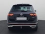 Volkswagen Tiguan 1.4 TSIe Hybrid 245pk DSG Elegance · Panoramadak · Trekhaak · 360°Camera + Parkeeersensoren