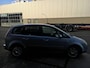 Ford C-Max Focus 2.0-16V Ghia | Bluetooth | Climate Controle | Cruise Controle | Licht metalen velgen | Zonne schermpjes | Trekhaak | Mag 1.400Kg Trekken | Radio/CD |