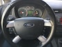 Ford C-Max Focus 2.0-16V Ghia | Bluetooth | Climate Controle | Cruise Controle | Licht metalen velgen | Zonne schermpjes | Trekhaak | Mag 1.400Kg Trekken | Radio/CD |