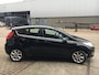 Ford Fiesta 1.25 Titanium X-Pack | 5 Deurs | Bluetooth | Climate Controle | Cruise Controle | Radio/CD met Aux en USB aansluiting | Voorruitverwarming | Parkeer sensoren achter | NAP | Zeer mooi | Garantie | Rijklaar |
