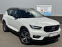 Volvo XC40 2.0 T4 AWD R-Design | Panoroma | 1. Eigenaar | Dealer onderhouden | Parelmoer Interesse, Proefrit? Bel of app met: 06-24 28 28 42