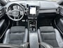 Volvo XC40 2.0 T4 AWD R-Design | Panoroma | 1. Eigenaar | Dealer onderhouden | Parelmoer Interesse, Proefrit? Bel of app met: 06-24 28 28 42