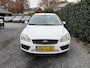 Ford Focus Wagon 1.6-16V Trend Automaat | Airco | Cruise Control | Elekt. Ramen | Trekhaak | APK tot 16-11-2026!
