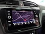 Volkswagen Tiguan 2.0 TSI DSG 4Motion Highline "2X R-Line" Pano Trekhaak Virtual Carplay 360Camera Leer Head-up Adaptive-cruise