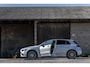 Mercedes-Benz A-klasse 250e AMG ** LED, MBUX+, 19-inch LMV, ADAPT. CRUISE, NIGHT PAKKET ** 1e EIG - UNFALLFREI - JUNGE STERNE ** ** INFORMEER OOK NAAR ONZE AANTREKKELIJKE FINANCIAL-LEASE TARIEVEN **