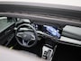 Volkswagen Golf 1.5 eHybrid GTE 272 PK | Automaat | Plug-In | Panorama Dak | Navigatie | Digitale Cockpit Pro | 360 Camera | Sport Pakket | Stoelverwarming | Stuurwielverwarming | Head-Updisplay | LED Matrix Koplampen