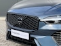 Volvo XC60 T6 Plug-in hybrid AWD Plus Black Edition | Direct Beschikbaar | Panoramadak | 360 Camera | Head-Up | Harman/Kardon | Elektrische Stoelen | Stoelverwarming