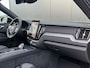 Volvo XC60 T6 Plug-in hybrid AWD Plus Black Edition | Direct Beschikbaar | Panoramadak | 360 Camera | Head-Up | Harman/Kardon | Elektrische Stoelen | Stoelverwarming